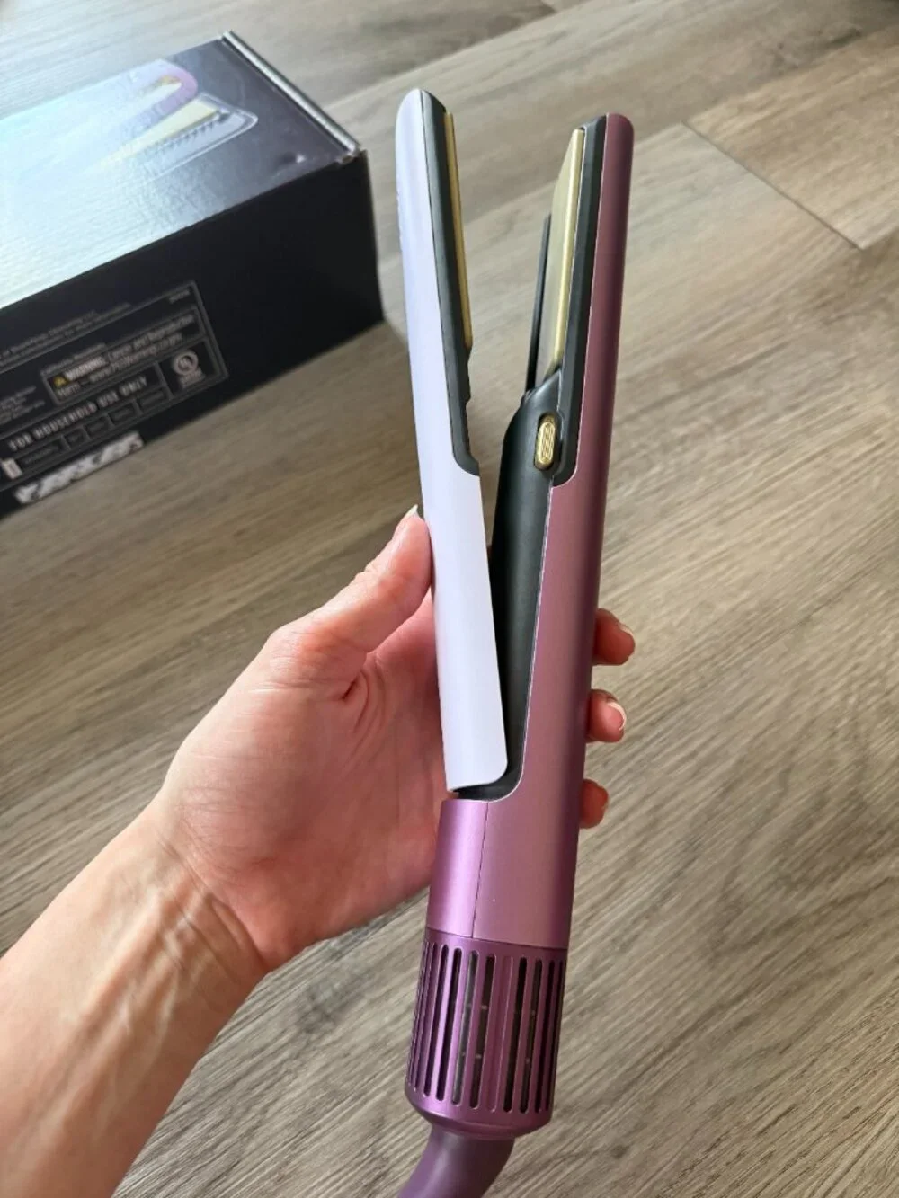 Shark Beauty SilkiPro Wet to Dry hair straightener in Plum Satin with box